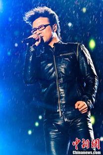 王大锤爆料汪峰视频,揭秘摇滚传奇背后的故事  第2张